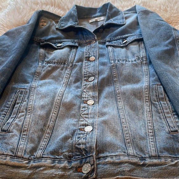 Like New! Madewell The Oversized Trucker Jean Jacket in Kelson Wash - Picture 3 of 9